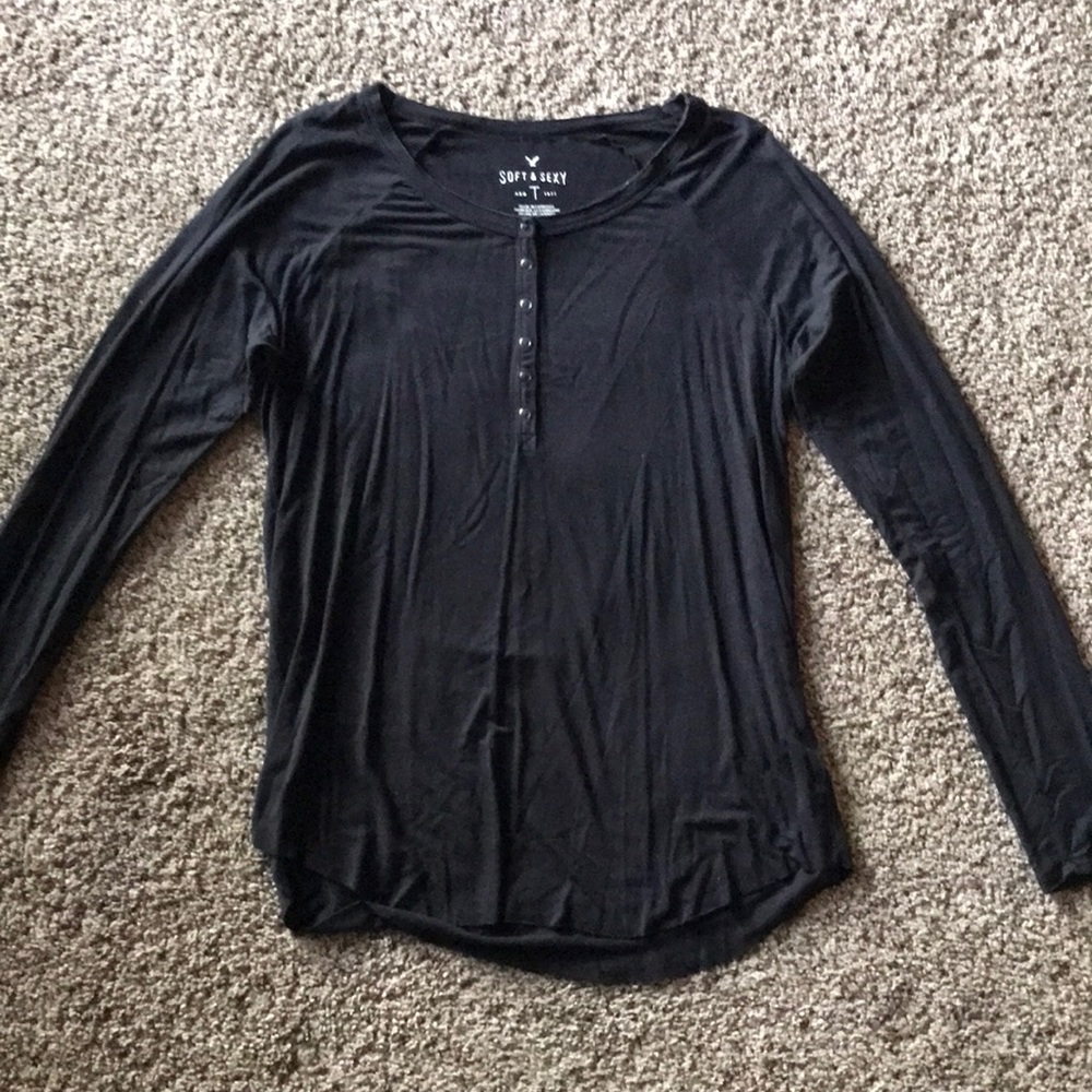 Raw hem black long sleeve